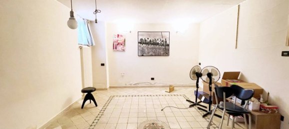 Дом с 4 спальнями в Пескьера Борромео, Италия № 59344 21