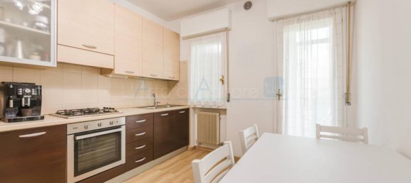 2 bedrooms Apartment in Paese, Italy No. 363771 4