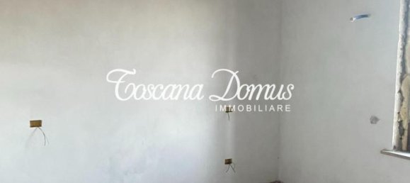 3 rooms Apartment in Siena, Italy No. 29497 5