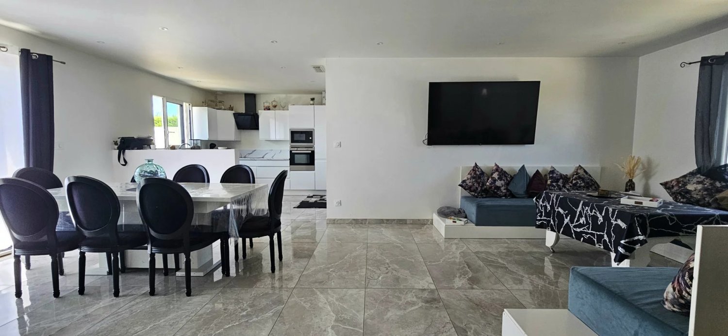 3 bedrooms House in Bergerac, France No. 108887