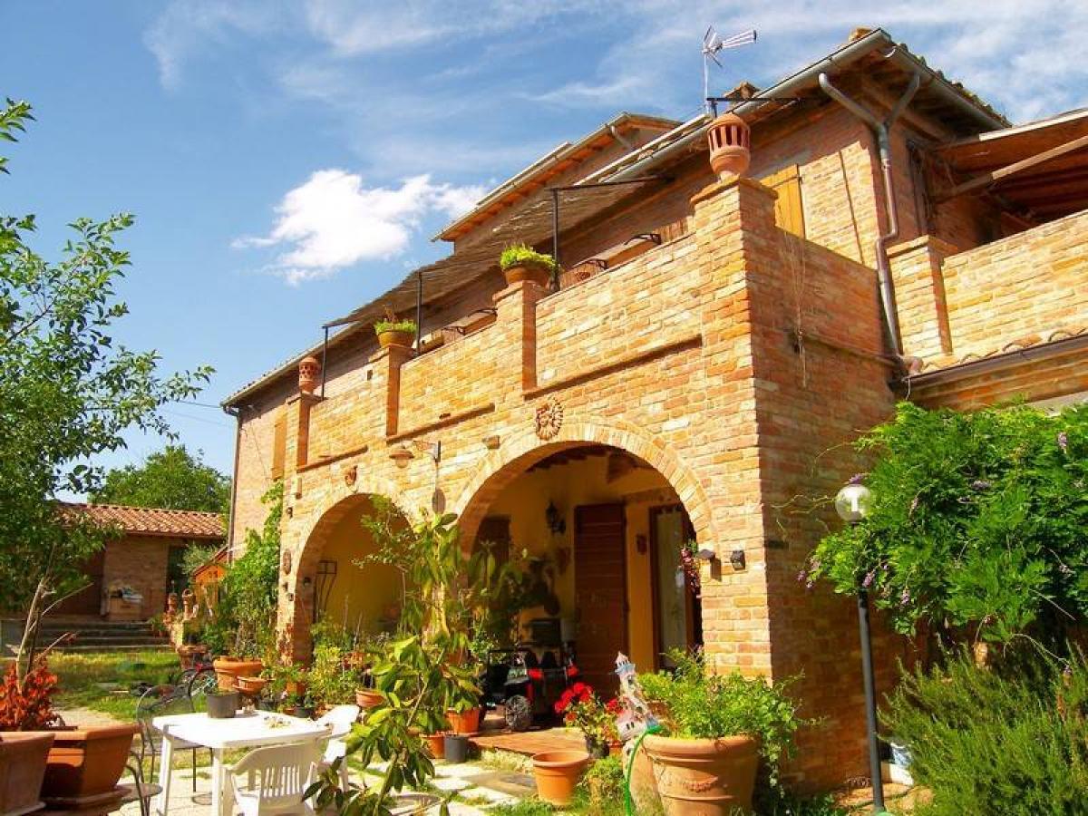 4 bedrooms House in Montepulciano, Italy No. 874