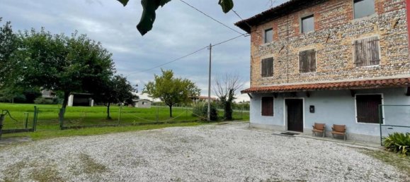 5 bedrooms House in Pordenone, Italy No. 325628 2