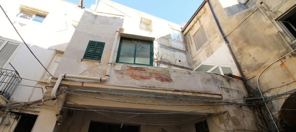 6-salle Appartement à Syracuse, Italy No. 250139 12