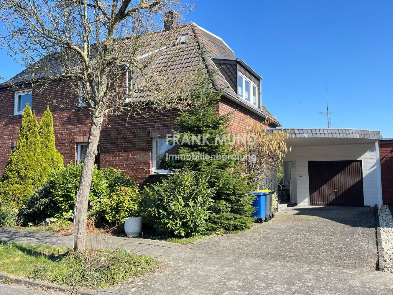 4 rooms Townhouse in Monchengladbach, Germany No. 273760