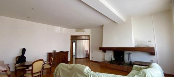 12-salle Villa à Empoli, Italy No. 279532 27