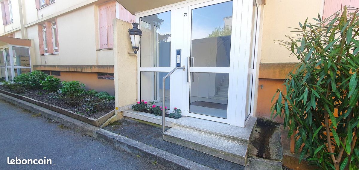 2 chambres Appartement à Drancy, France No. 181079