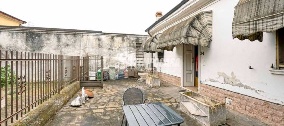 2 Schlafzimmer Wohnung in Cremona, Italy, Nr. 349623 4