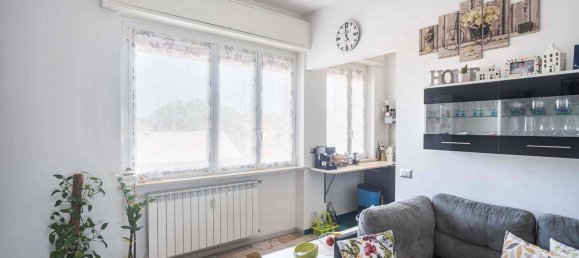 Apartamento de 3 dormitorios en Arluno, Italy No. 360673 3