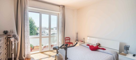 Apartamento de 3 dormitorios en Arluno, Italy No. 360673 23