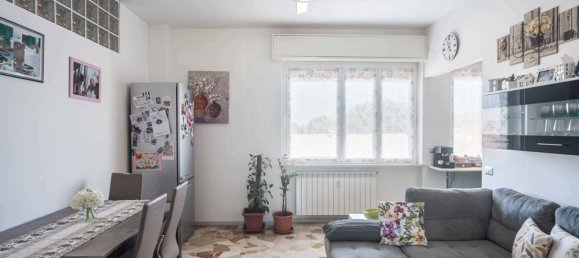 Apartamento de 3 dormitorios en Arluno, Italy No. 360673 4