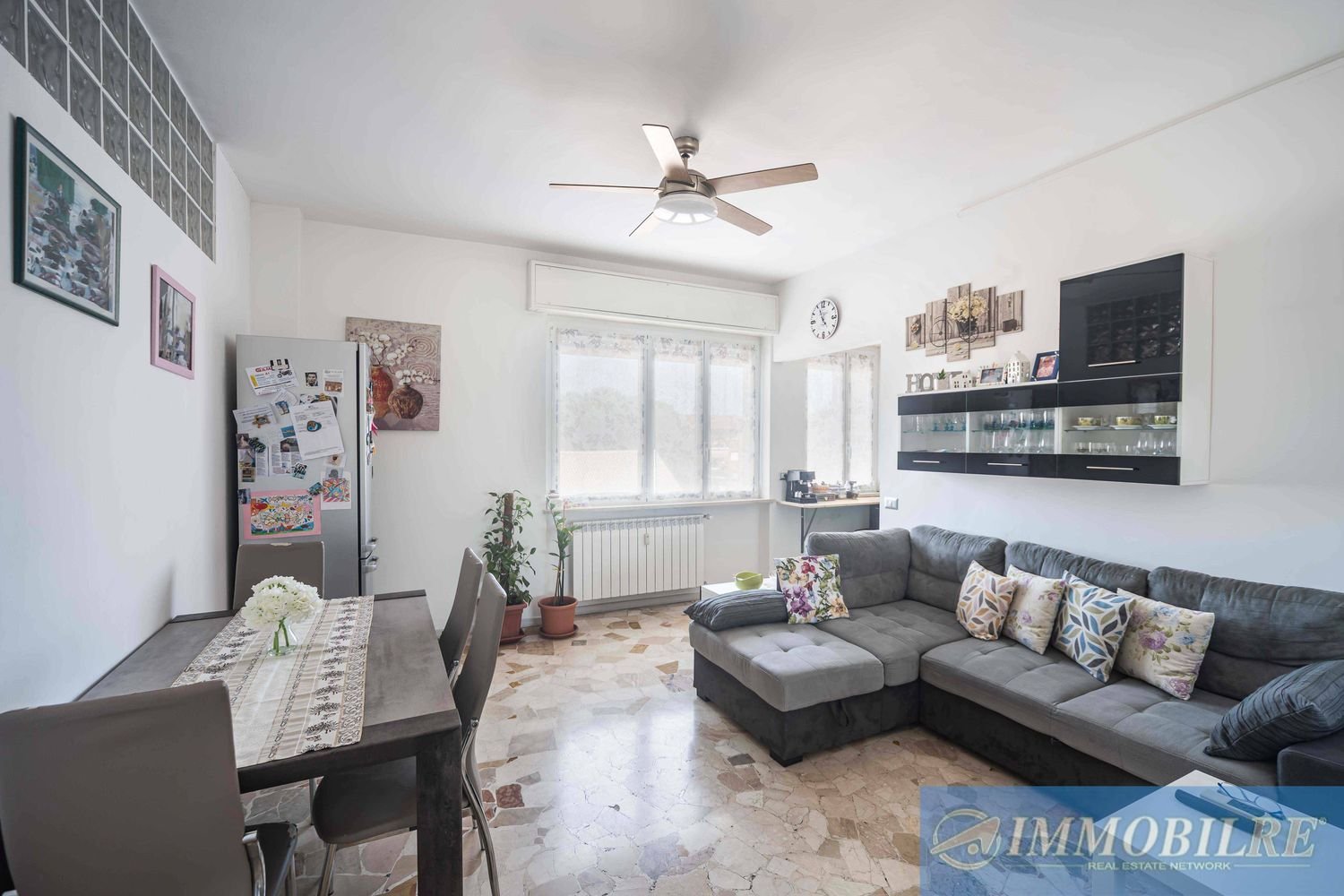 Apartamento de 3 dormitorios en Arluno, Italy No. 360673