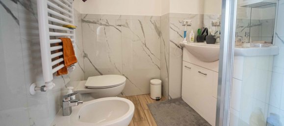 Apartamento de 3 dormitorios en Arluno, Italy No. 360673 30