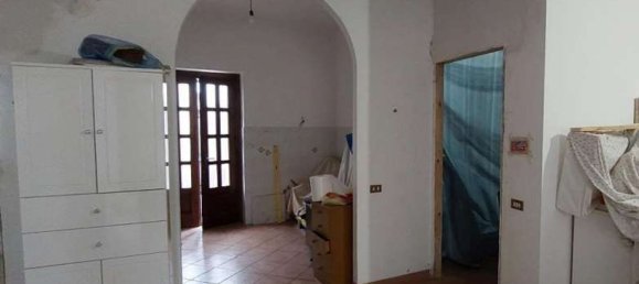Apartamento de 6 dormitorios en Vercelli, Italy No. 364499 8