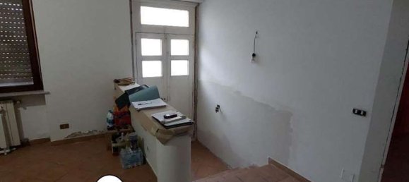 Apartamento de 6 dormitorios en Vercelli, Italy No. 364499 10
