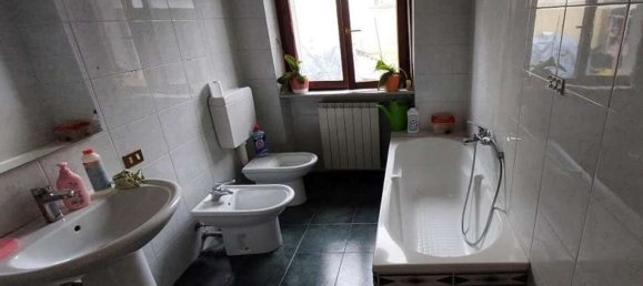 Apartamento de 6 dormitorios en Vercelli, Italy No. 364499 14