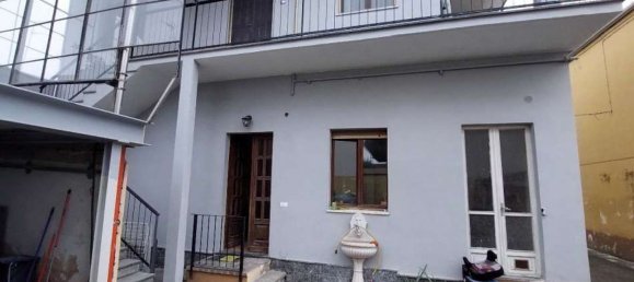 Apartamento de 6 dormitorios en Vercelli, Italy No. 364499 7