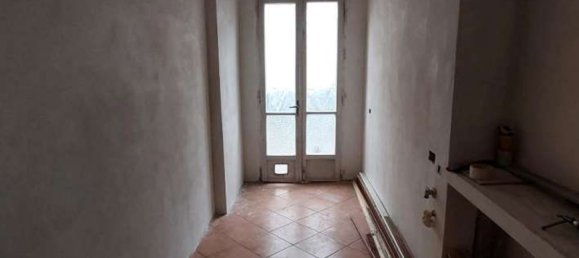 Apartamento de 6 dormitorios en Vercelli, Italy No. 364499 13