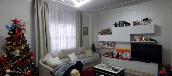 Apartamento de 6 dormitorios en Vercelli, Italy No. 364499 19