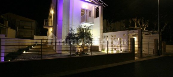 4 bedrooms Villa in Camaiore, Italy No. 223261 6