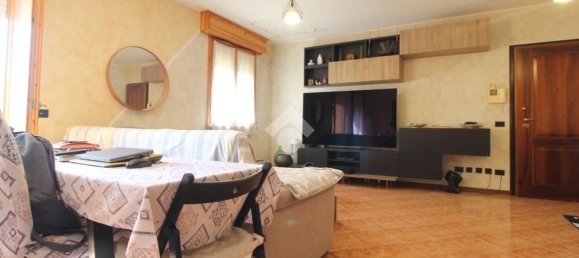 4 bedrooms Duplex in Cadelbosco di Sopra, Italy No. 339215 10