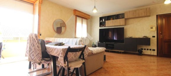 4 bedrooms Duplex in Cadelbosco di Sopra, Italy No. 339215 5