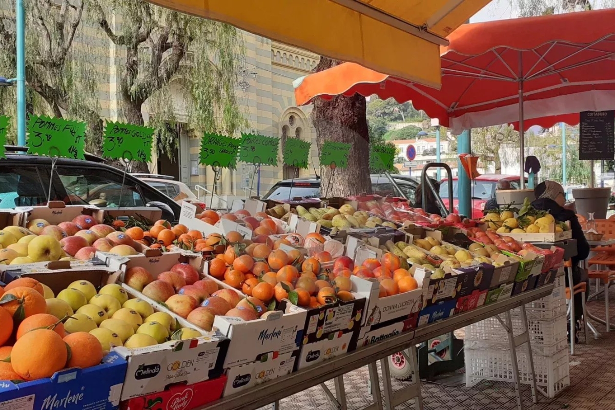 Propiedad comercial de 1 habitación en Menton, France No. 342849