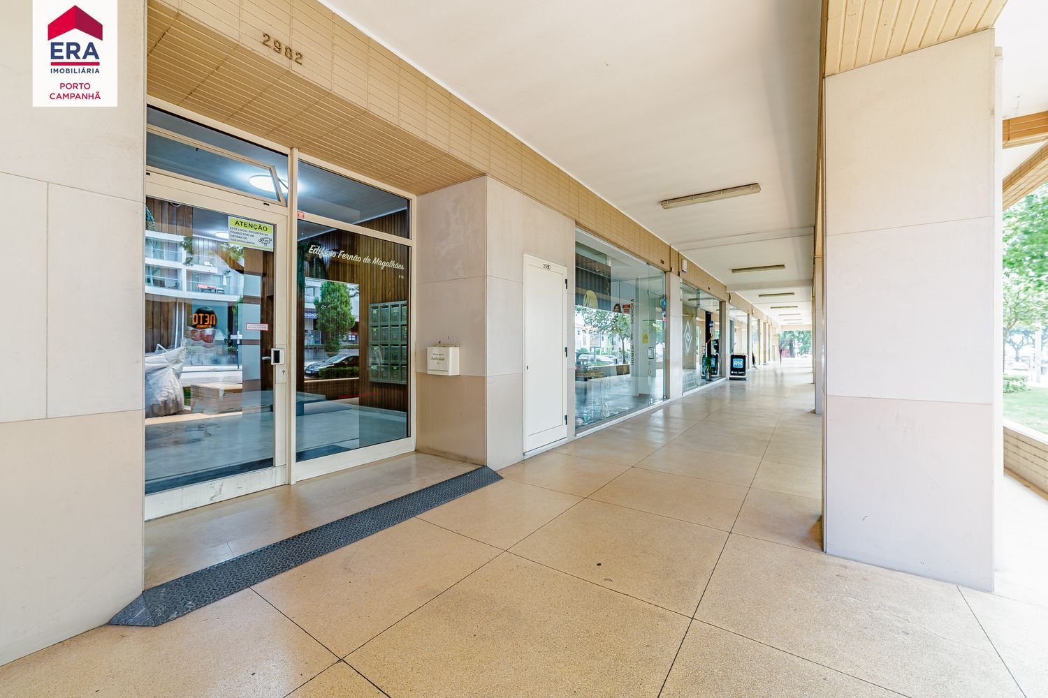 4 bedrooms Apartment in Porto, Portugal No. 349872