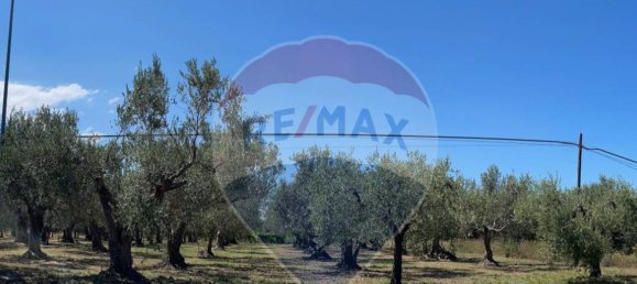 Terreno em Rocca San Giovanni, Italy 3045 m² N.º 362038 5