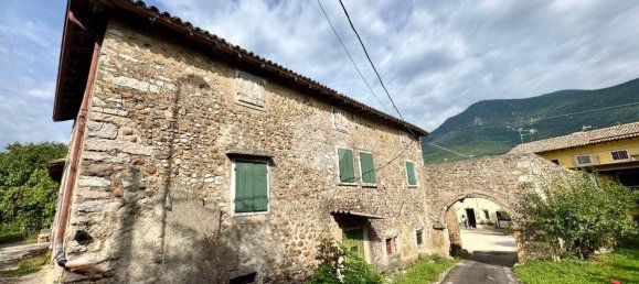 4 bedrooms House in Caprino Veronese, Italy No. 322717 16