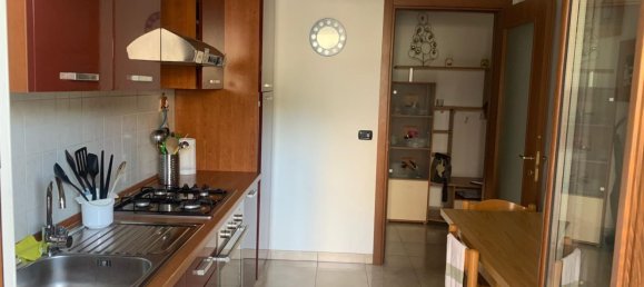 4-salle Appartement à Chieti, Italy No. 194115 9