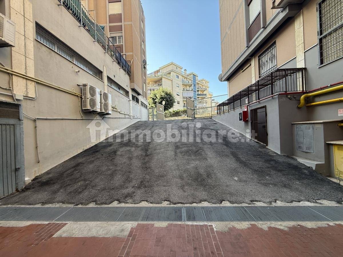 44m² Garage in Rome, Italy No. 379351