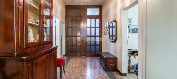 4 rooms House in Vignola, Italy No. 33669 5