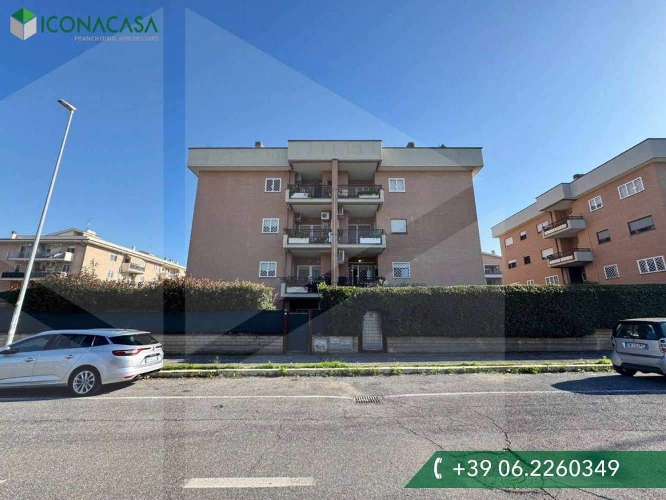 3 rooms Apartment in Rome, Italy No. 206103