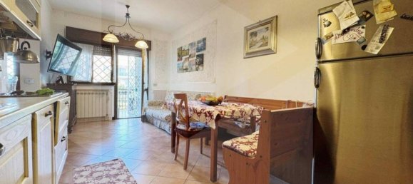 3 rooms Apartment in Rome, Italy No. 206103 3