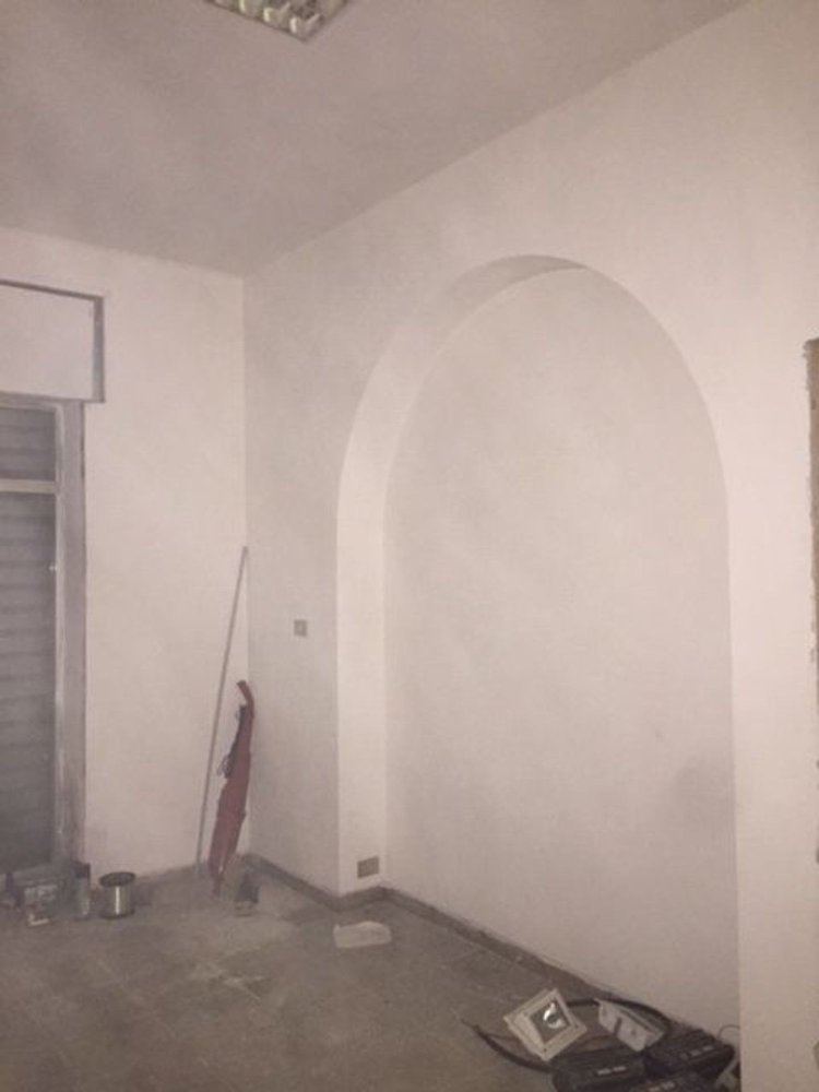 2 rooms Commercial property in Livorno, Italy No. 148465