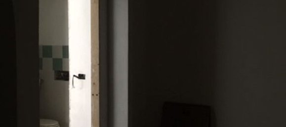 2 rooms Commercial property in Livorno, Italy No. 148465 9