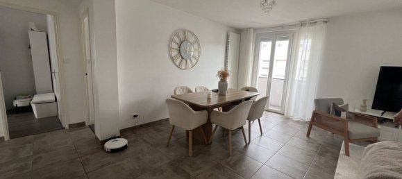 2 bedrooms Apartment in Saint-Etienne, France No. 358291 2