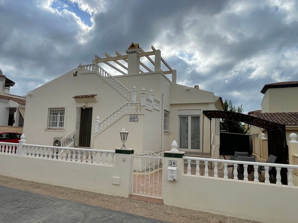 3 bedrooms Villa in Alicante, Spain No. 282996