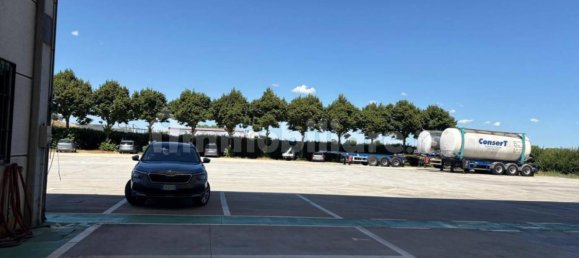 3000m² Warehouse in Faenza, Italy No. 317777 3