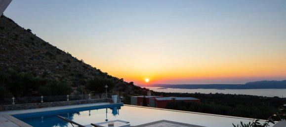 3 bedrooms Villa in Chania, Greece No. 9 2