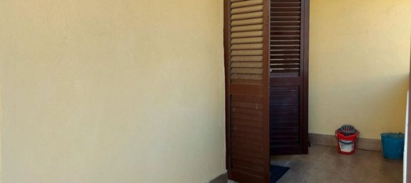 Квартира с 3 комнатами в Фьюмичино, Италия № 46802 5