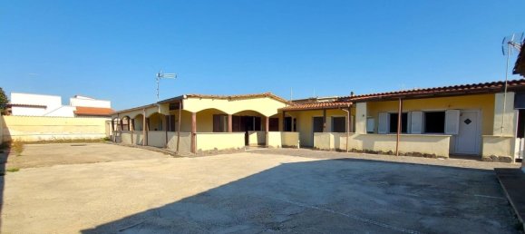 Квартира с 3 комнатами в Фьюмичино, Италия № 46802 19