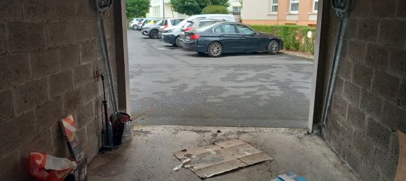  Garage in Chalons-en-Champagne, France No. 327351 3