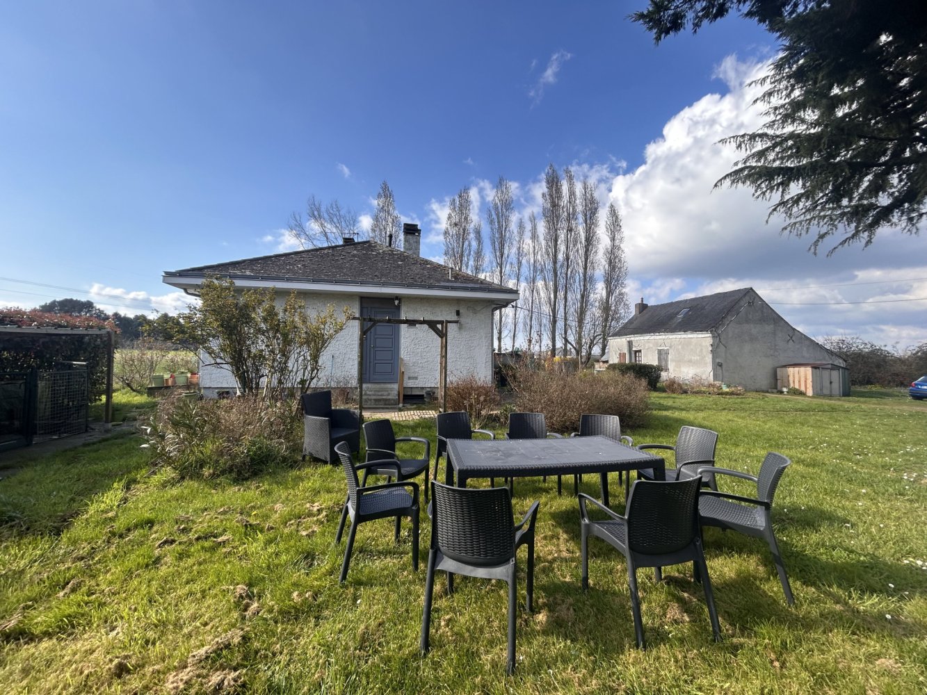 Casa de 3 dormitorios en Maine-et-Loire, France No. 96154