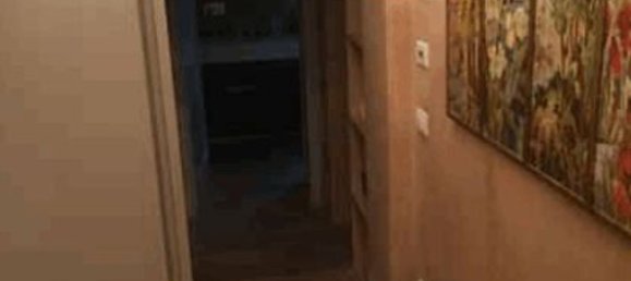 35 rooms House in Vaiano, Italy No. 40000 23