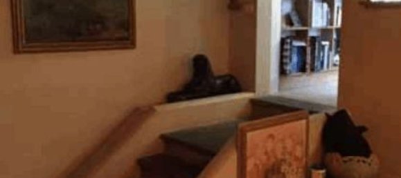 35 rooms House in Vaiano, Italy No. 40000 39