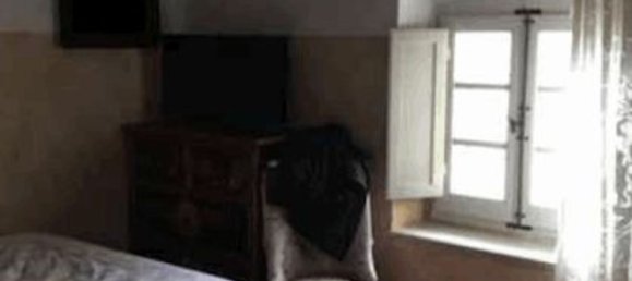 35 rooms House in Vaiano, Italy No. 40000 30