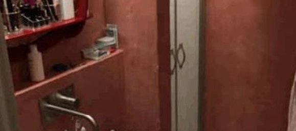 35 rooms House in Vaiano, Italy No. 40000 26