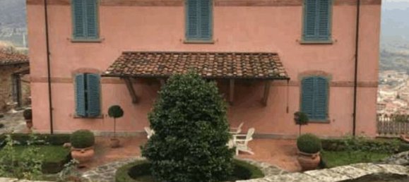 35 rooms House in Vaiano, Italy No. 40000 62