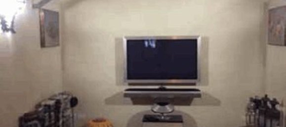 35 rooms House in Vaiano, Italy No. 40000 41